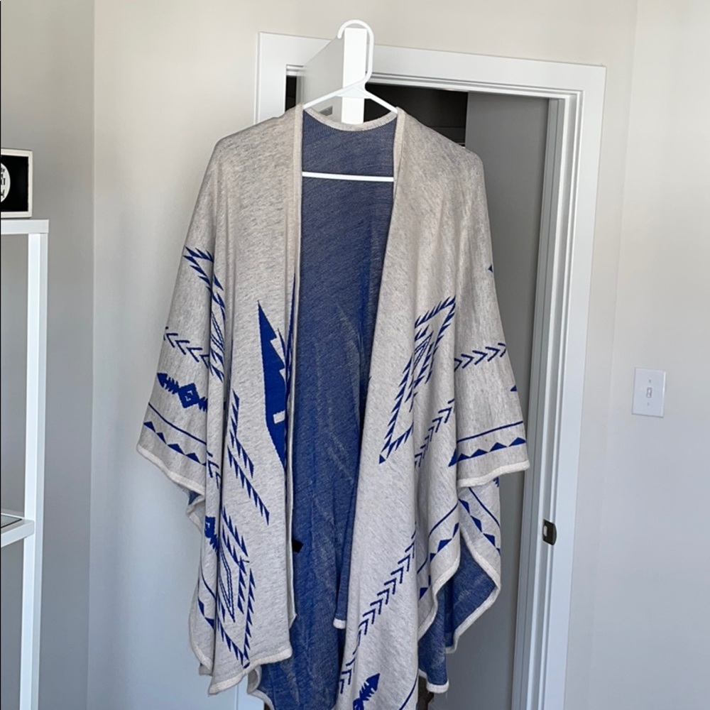 Francesca” blue / grey poncho